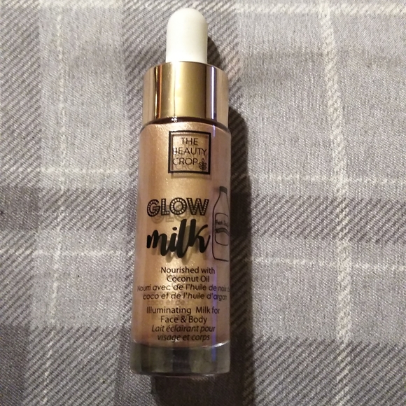 The Beauty Crop Glow Milk - Picture 1 of 2